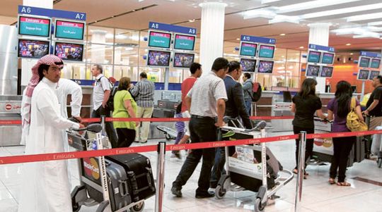 سفارة الإمارات في إسلام أباد تتراجع عن قراراها بخصوص قانون السفر الجديد وتتيح السفر بدون قيود
