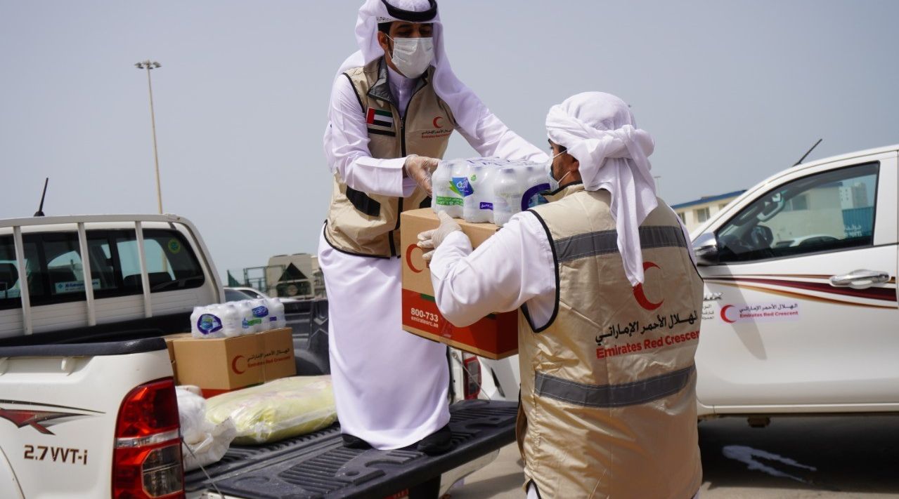 Image Source Wam The Emirates Red Crescent Volunteers Help Fighting Coronavirus In Uae