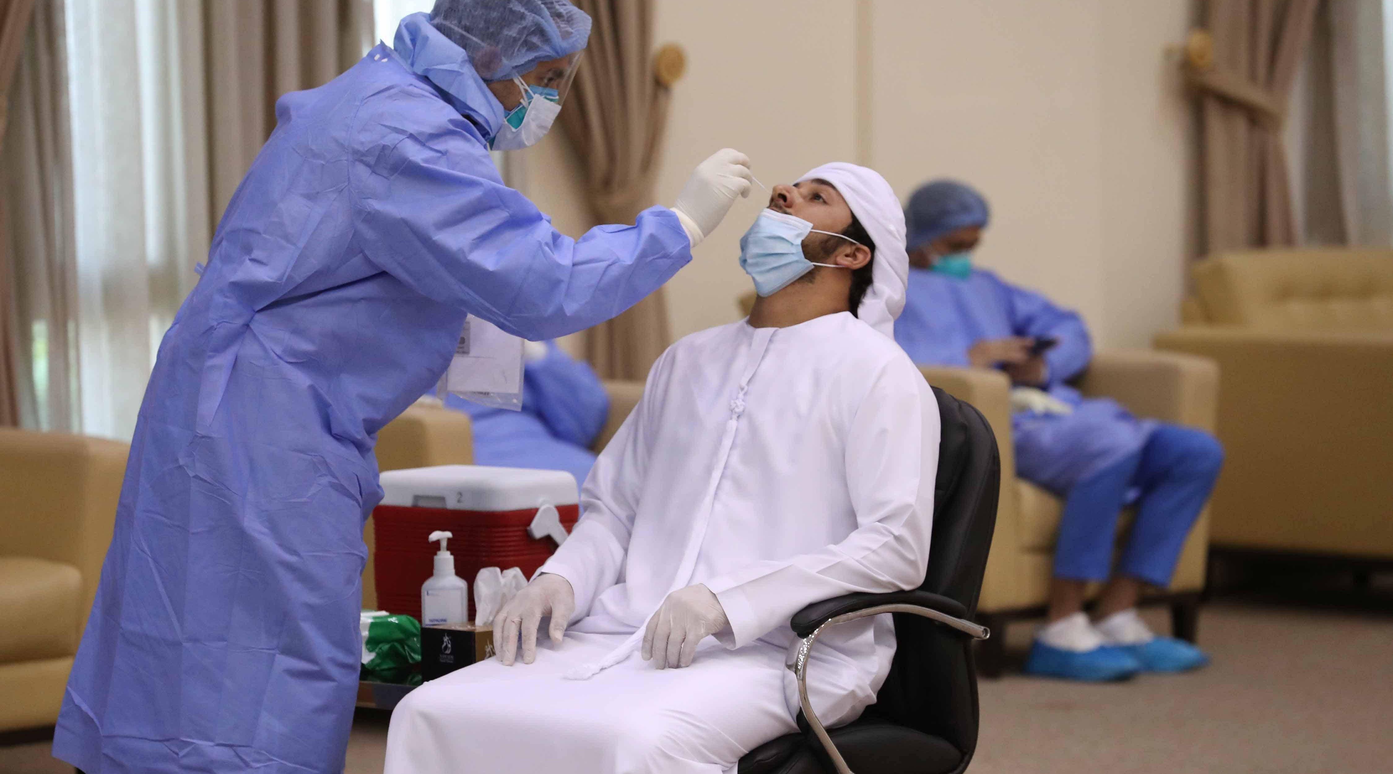 أطباء الإمارات يوضحون الفرق بين فيروس كورونا والأنفلونزا ويؤكدون على ضرورة الاختبار للكشف عن كليهما