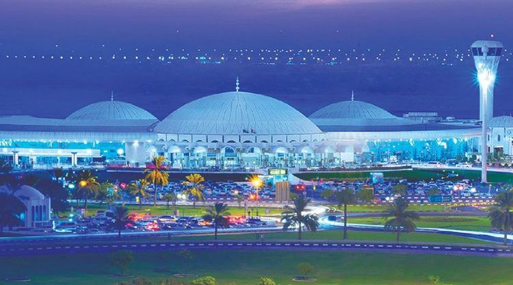 مطار الشارقة يوقف اختبارات PCRعند بلوغ طاقته الكاملة