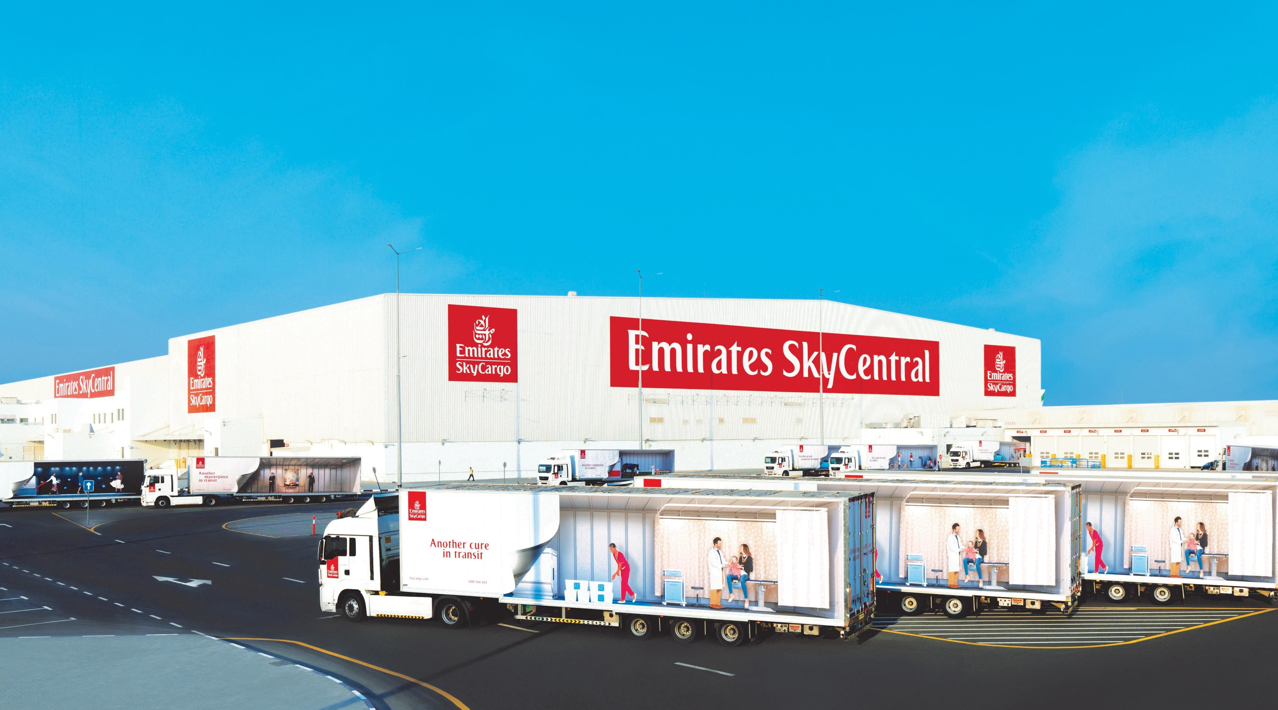 الإمارات للشحن الجوي تنشئ أول مركز شحن جوي مخصص للقاح "كوفيد-19" عالمياً