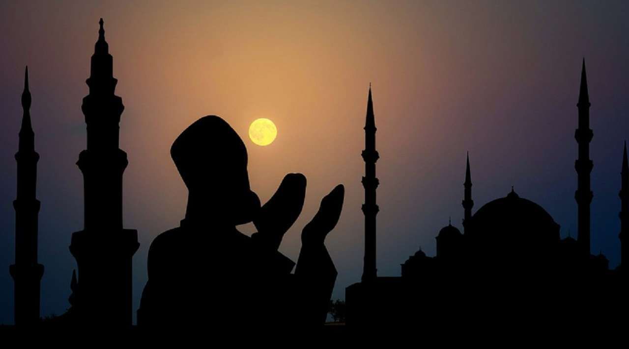 "دنیا بھر میں مسلسل دوسرے سال رمضان المبارک سماجی فاصلے کے ساتھ گزارا جا رہا ہے  "