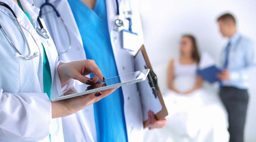 قطاع الرعاية الصحية الإماراتي يساعد المقيمين في دبي على تلقي الرعاية الطبية المناسبة