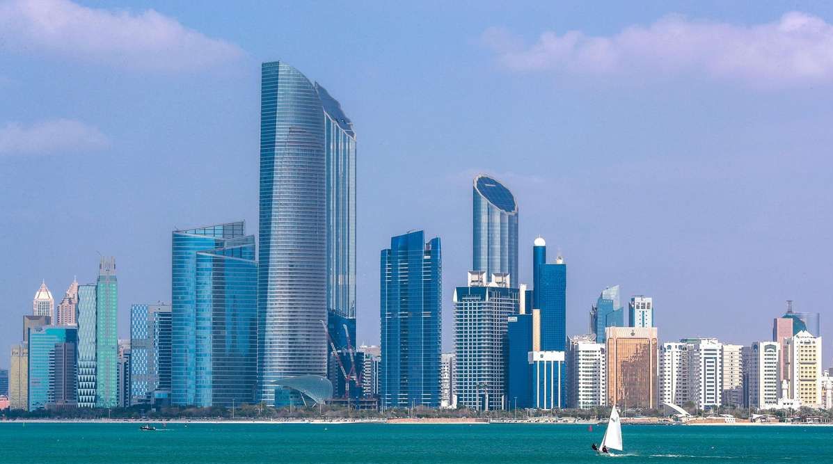 کوویڈ۱۹: ابو ظہبی نے امارات میں آنے والے مسافروں کے لئے گرین لسٹ اپ ڈیٹ کردی