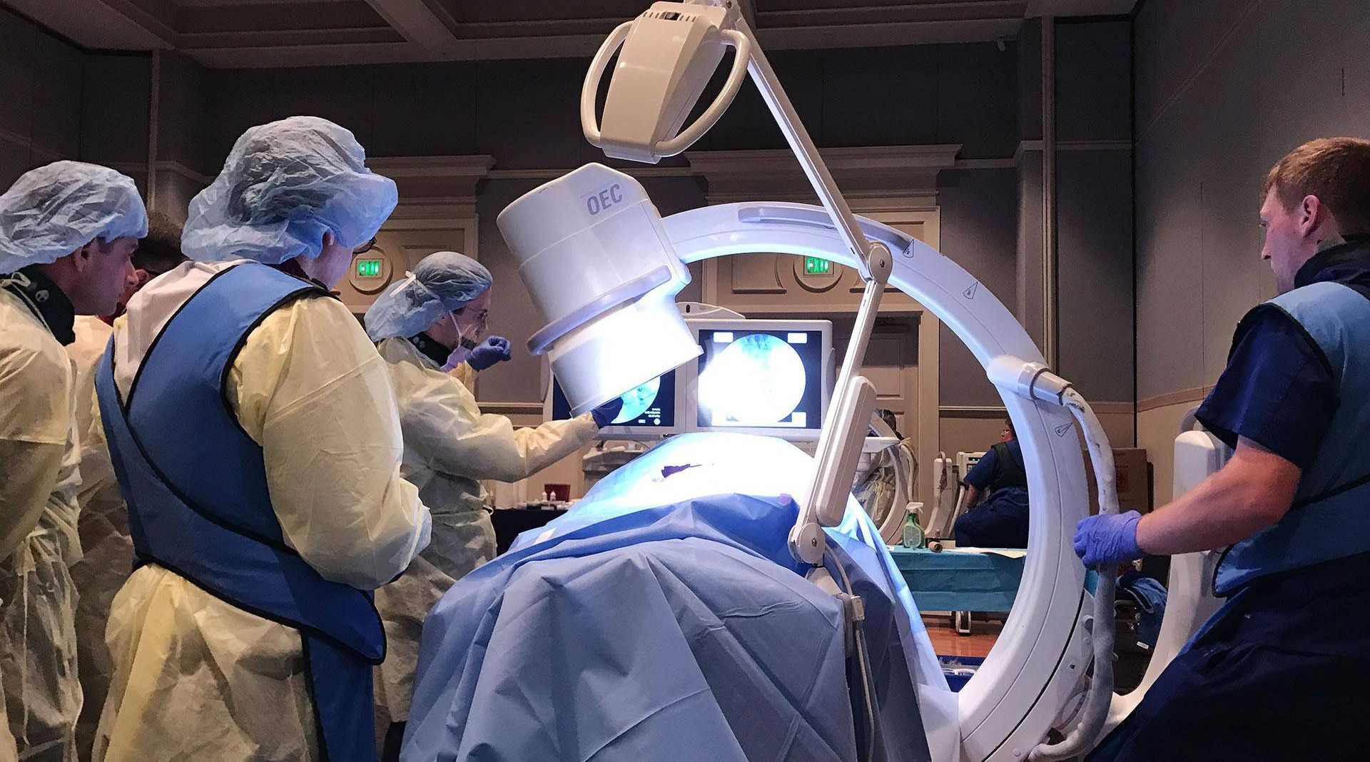 السلطات الإماراتية تعلن استئناف جراحات الأسنان والتجميل غير العاجلة