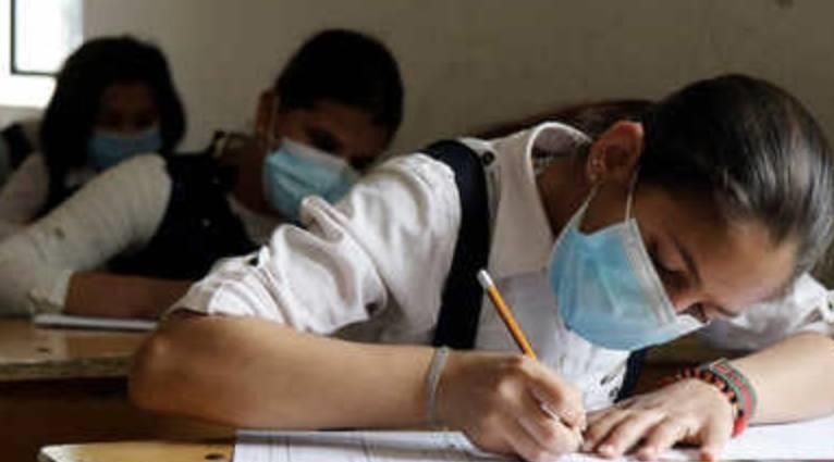 العديد من المدارس الإماراتية التابعة لمجالس هندية تبدأ امتحانات الفصل الدراسي الأول بالمدارس وعن بعد