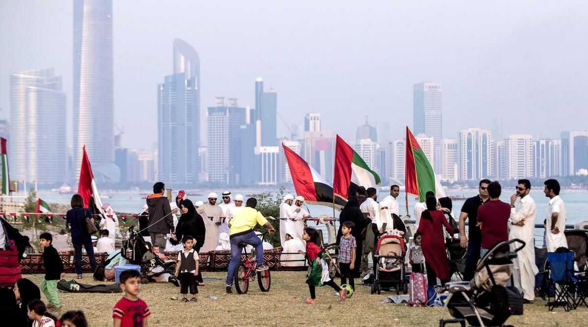 متحدہ عرب امارات کی عوام سے قومی دن اور کرسمس پر کوویڈ19 سے حفاظتی اقدامات کی پابندی کی اپیل