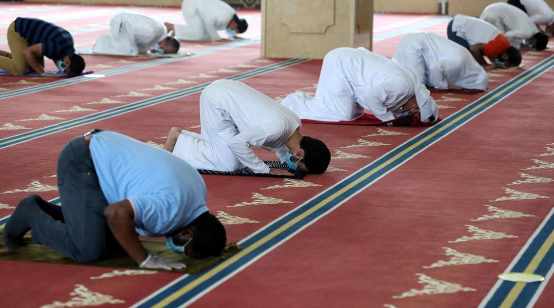 UAE resumes Friday prayers across mosques with precautions