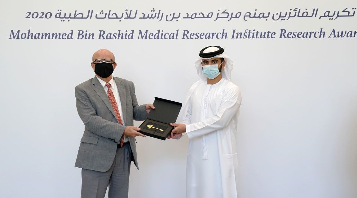 "دولة الإمارات تدعم الباحثين والبحوث الطبية من أجل التصدي للجائحة "