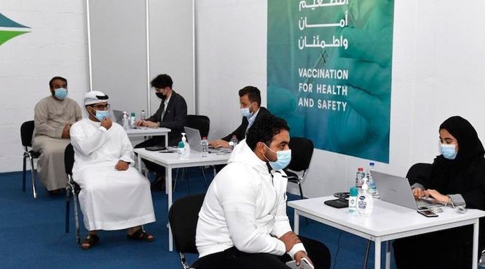 الإماراتيون يدعمون العودة إلى المكاتب والمدارس مع نمو الثقة في استراتيجية التعافي من فيروس كورونا
