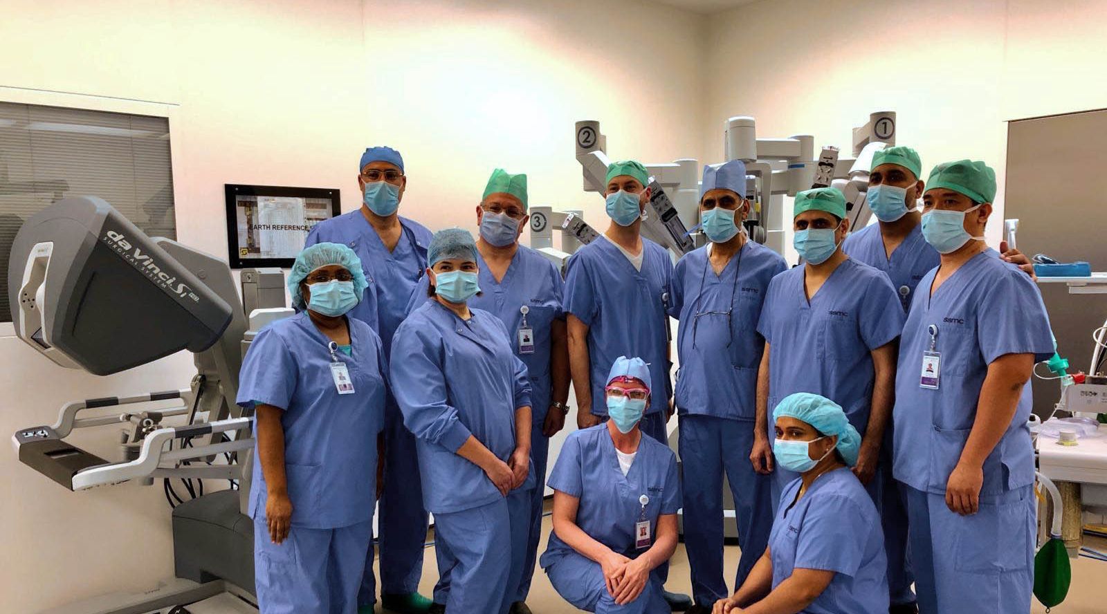 إجراء أول عملية جراحية بتقنية الروبوت في مدينة الشيخ شخبوط الطبية