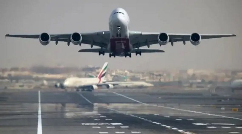 طيران الإمارات تعلن عدم إمكانية السفر لمسافرين من 5 دول لعدم توفر مرافق اختبار مسحة الأنف السريع