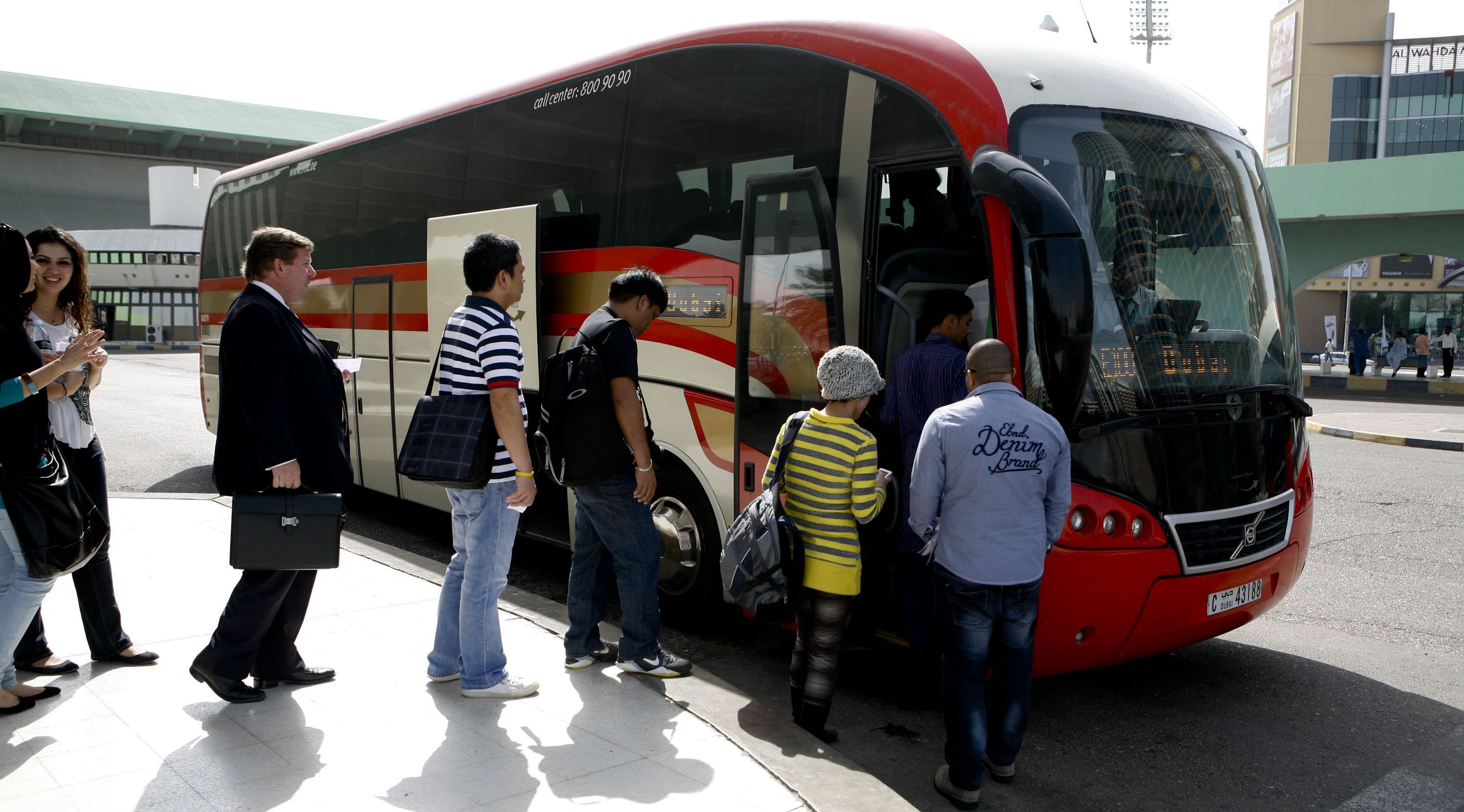 هيئة الطرق والمواصلات في دبي تعلن استئناف خدمات الحافلات بين دبي وأبو ظبي