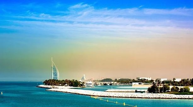 رحلات طيران الإمارات العربية المتحدة: إعفاء الركاب المحصّنين من فحص الـ PCR
