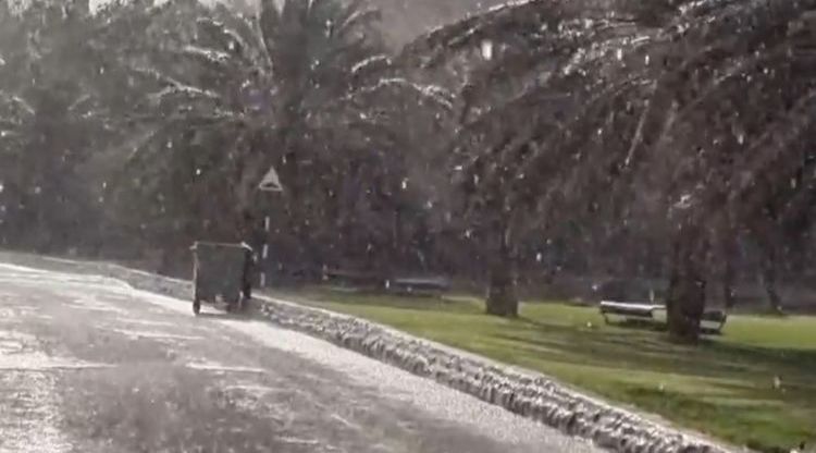 Strong weather in UAE: Alert issued as rain and dust due to strong winds hit Dubai, Al Ain, Abu Dhabi