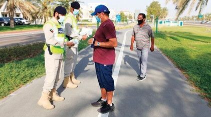 Image Source Al Ittihad Abu Dhabi Traffic Distributes Gags And Gloves To Sports Practitioners