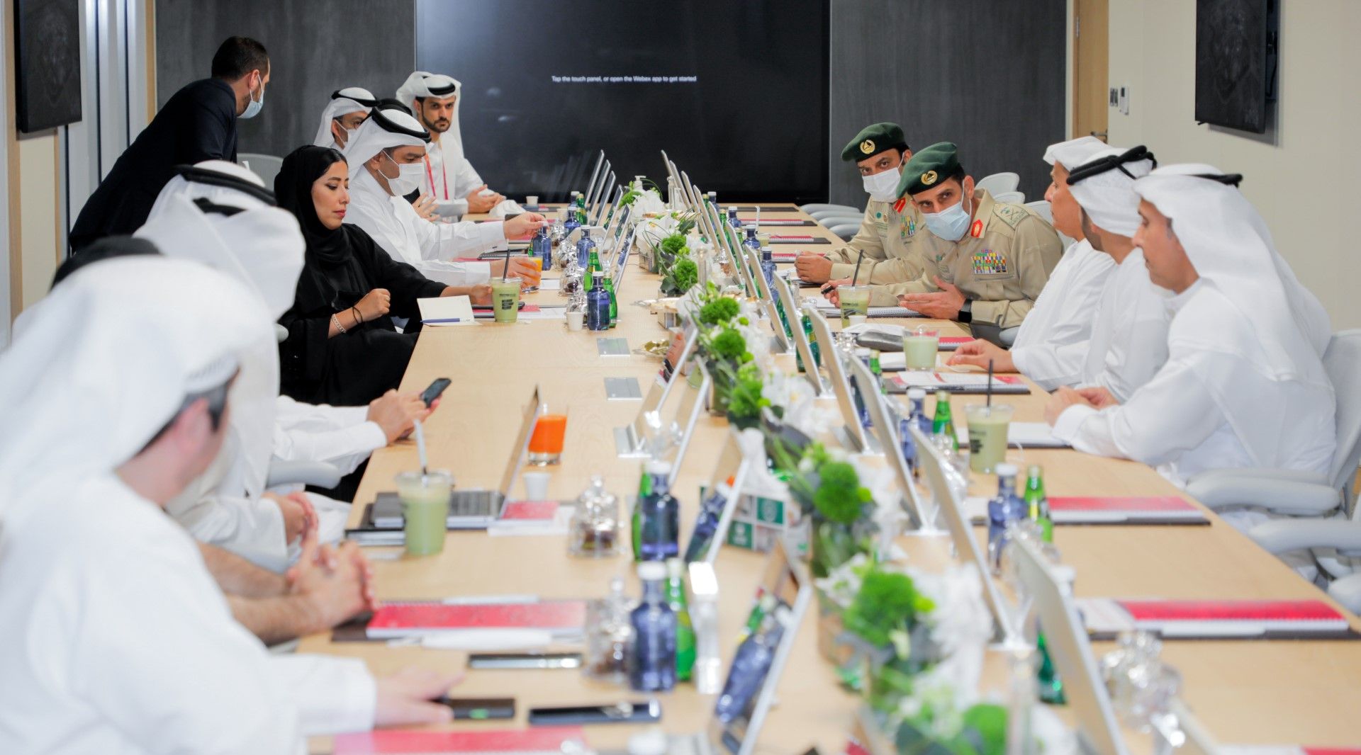 شیخ منصور بن محمد کی سپریم کمیٹی آف کرائسس اینڈ ڈیزاسٹر مینجمنٹ کے 100ویں اجلاس کی صدارت