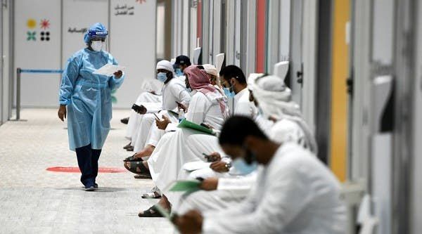 تصدرت الإمارات قائمة الدول حول العالم التي يزيد عدد سكانها عن مليون شخص في التصدي للوباء ، من حيث معدل الأفراد الملقحين بالكامل